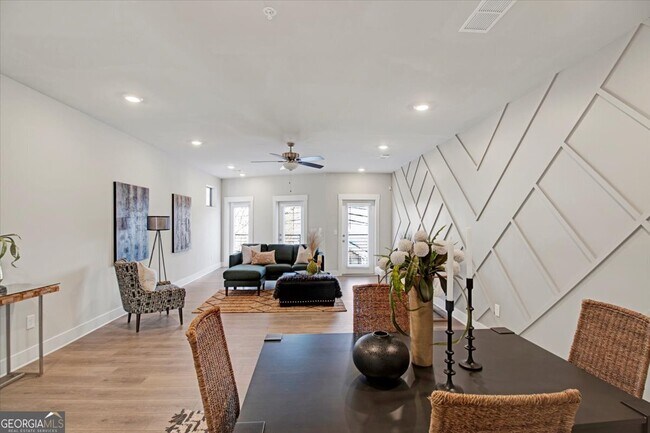 Building Photo - 2030 Main St NW