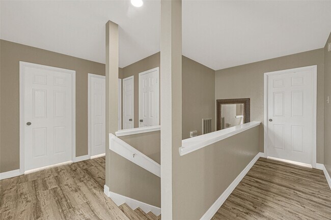 Building Photo - 3401 Pheasant Ln