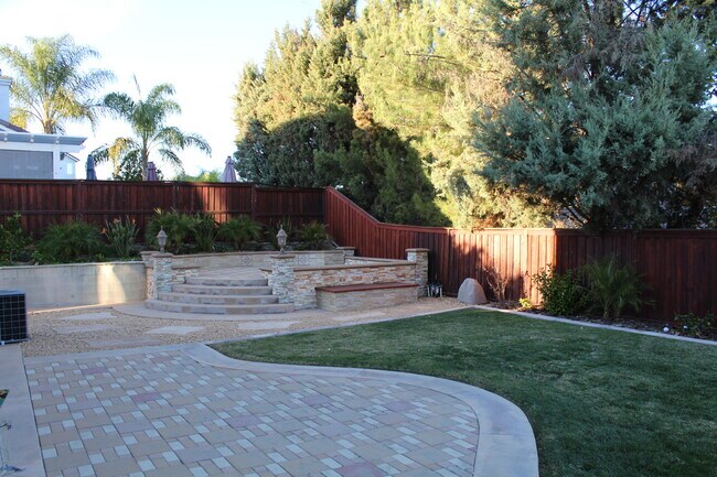 Building Photo - 35703 Date Palm St