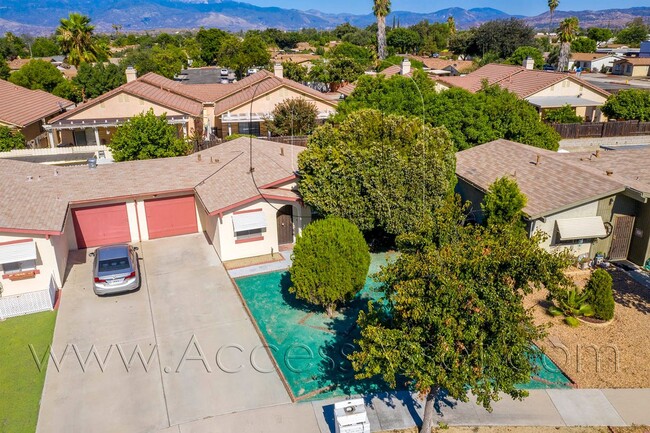 Building Photo - 55+ Community Living – Cozy 2 Bed/1 bath H...