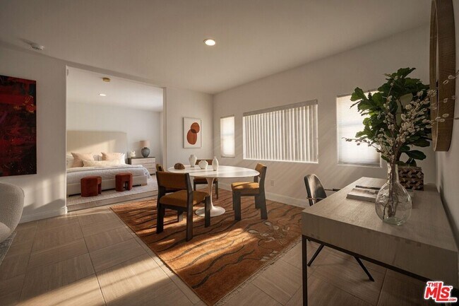 Building Photo - 15330 Del Gado Dr