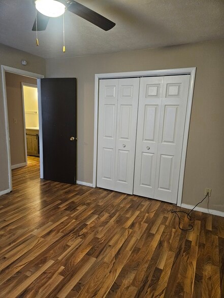 Building Photo - 105 College Park Ct