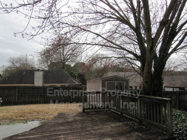 Building Photo - 7037 Meadowlands Pl