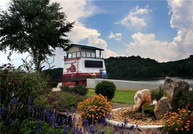 Building Photo - 788 Sherwood Rd N W