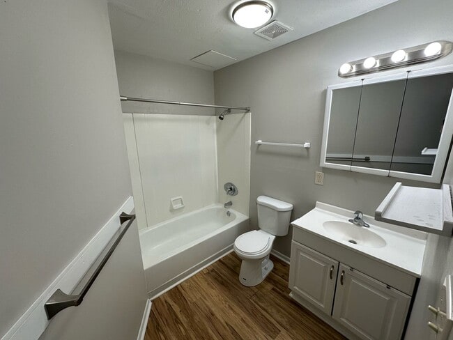 Building Photo - 4250 Castleman Ave