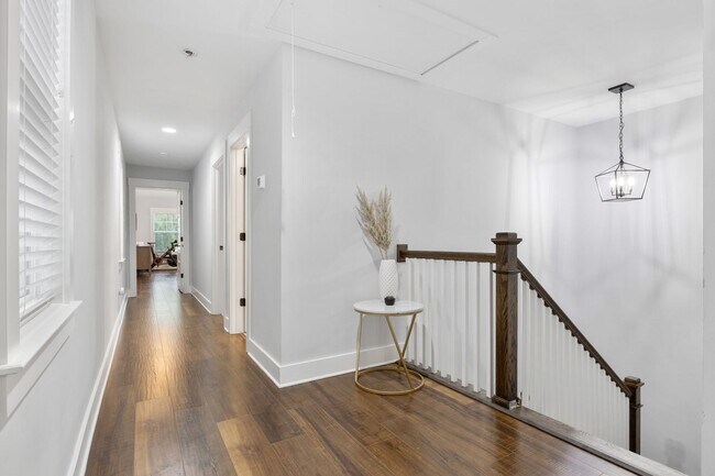 Building Photo - 3 Bedroom Inglewood Home