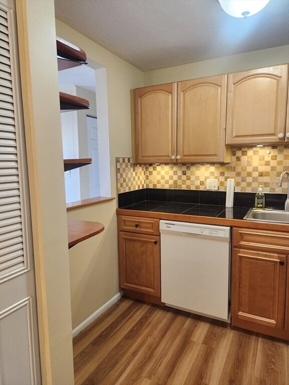 Building Photo - 135 Q E Main St