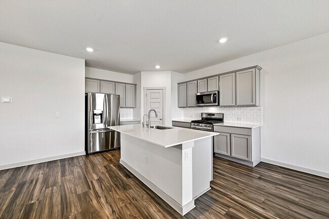 Building Photo - Spacious & Stylish Living in Liberty Hill