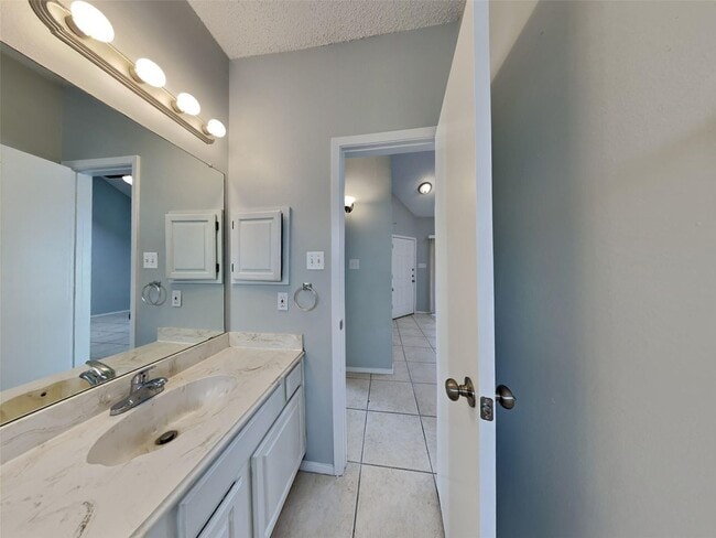 Building Photo - 3 BR/2BA | Renovated Single Family Home | 2-Car Garage |Private backyard