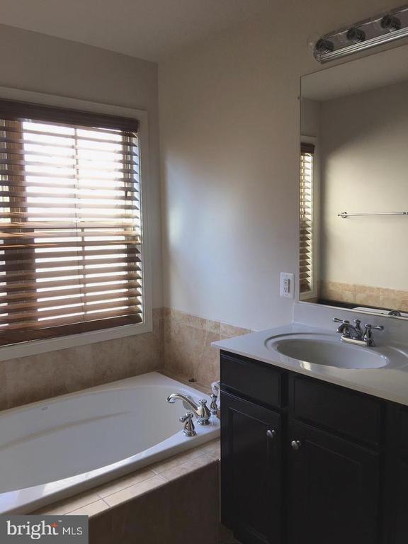 Building Photo - 23337 Tradewind Dr