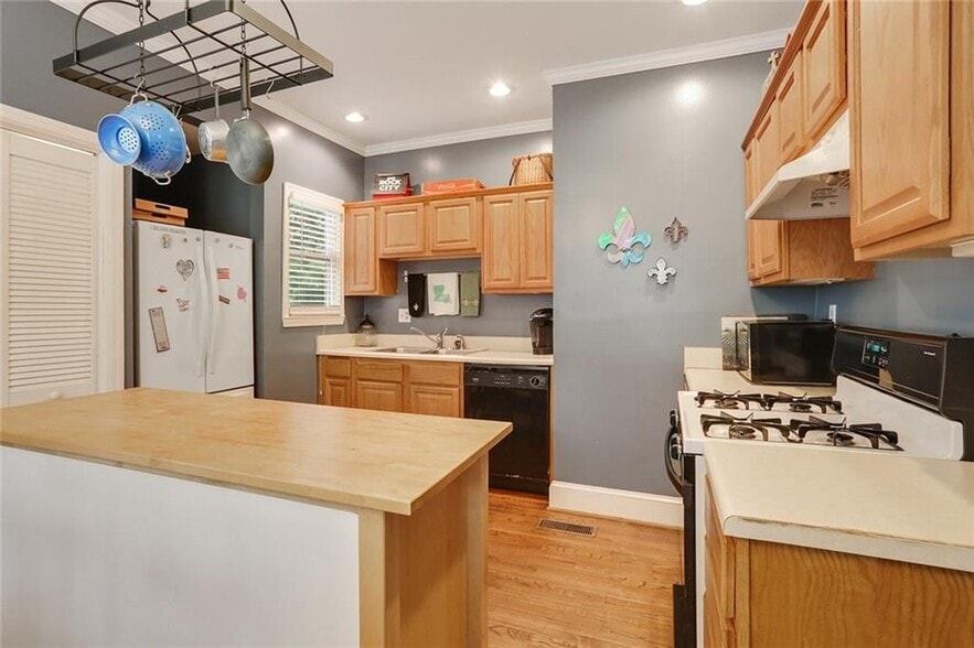 Building Photo - 2690 Tupelo St SE