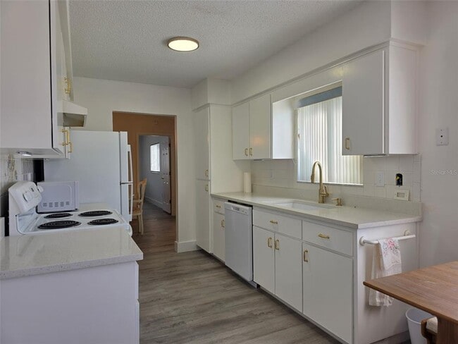 Building Photo - 9389 SE 174th Loop