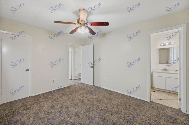 Building Photo - 15122 Marsha Dr