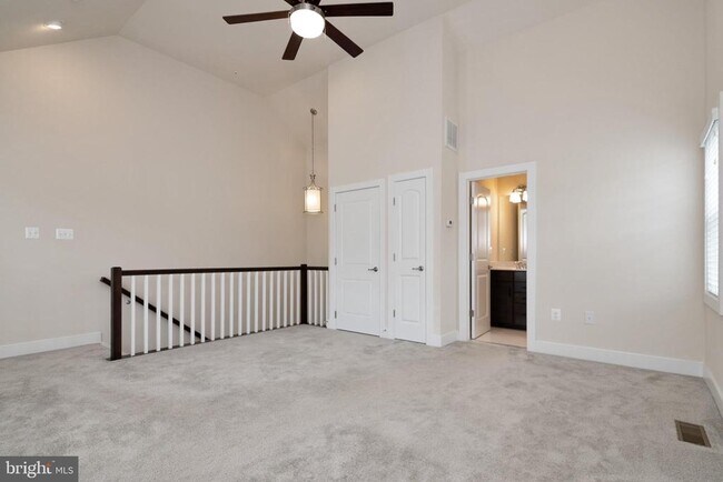 Building Photo - 316 Hendrix Ave