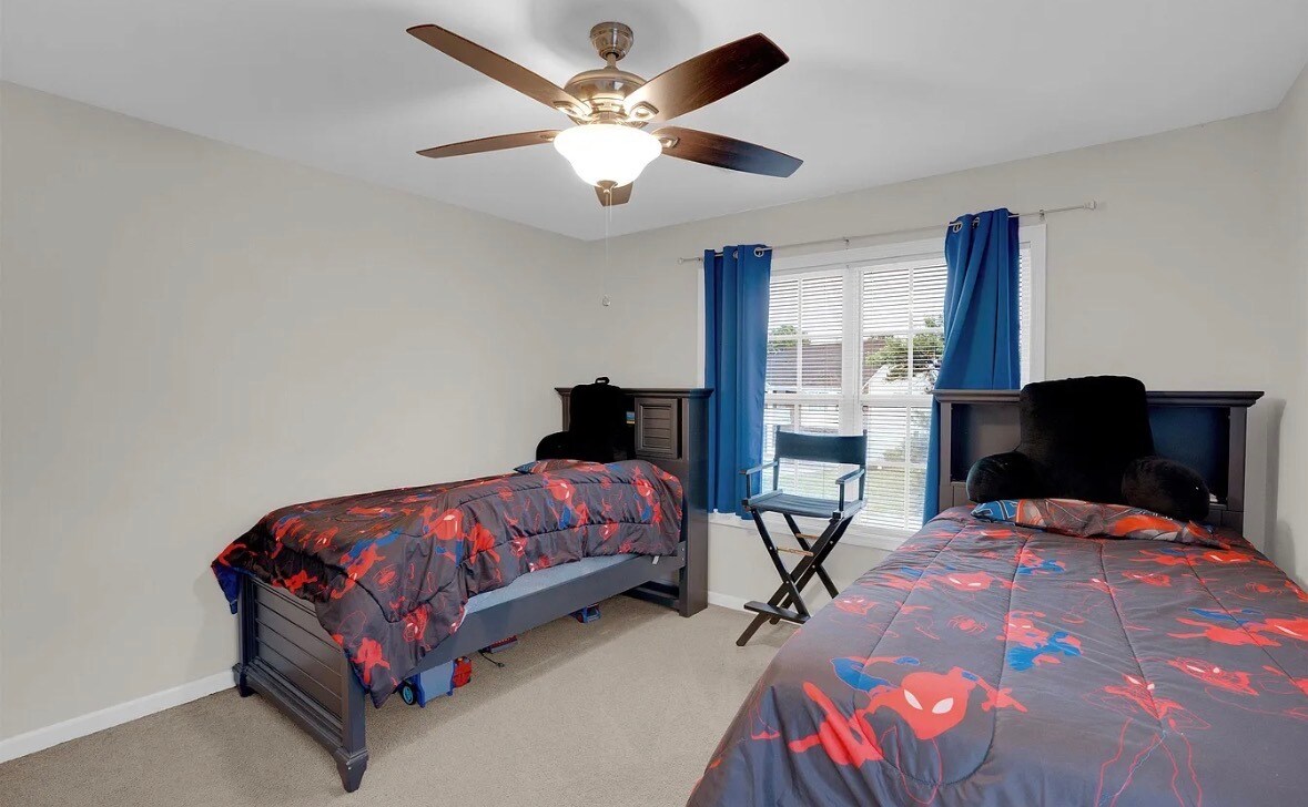 Building Photo - 946 Farnsworth Dr