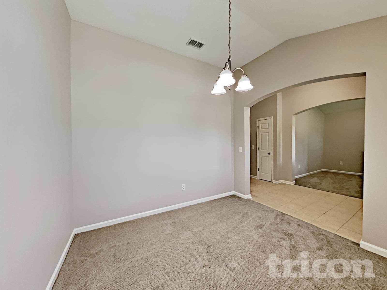 Building Photo - 10979 Apple Blossom Trail E