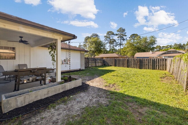 Building Photo - 1517 Kruse Dr