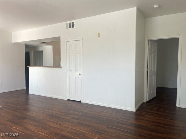 Building Photo - 8000 W Badura Ave