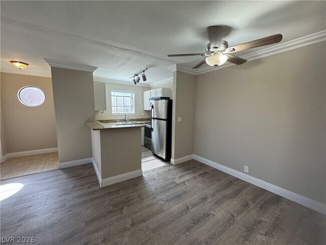 Building Photo - 4050 Pacific Harbors Dr
