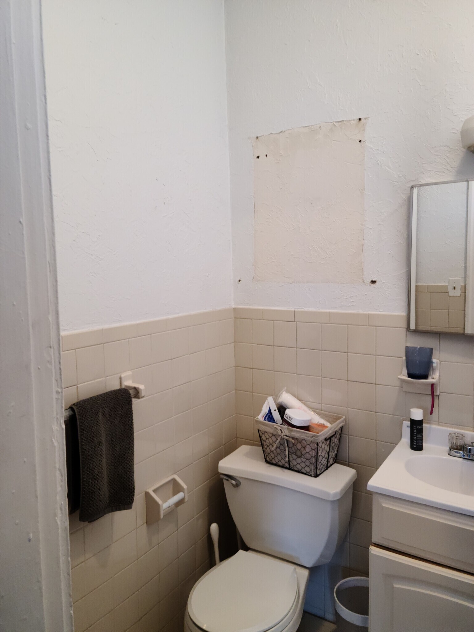 Building Photo - 1572 Commonwealth Ave