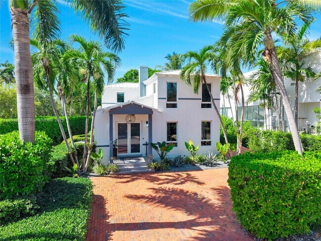 Building Photo - 1281 S Venetian Way