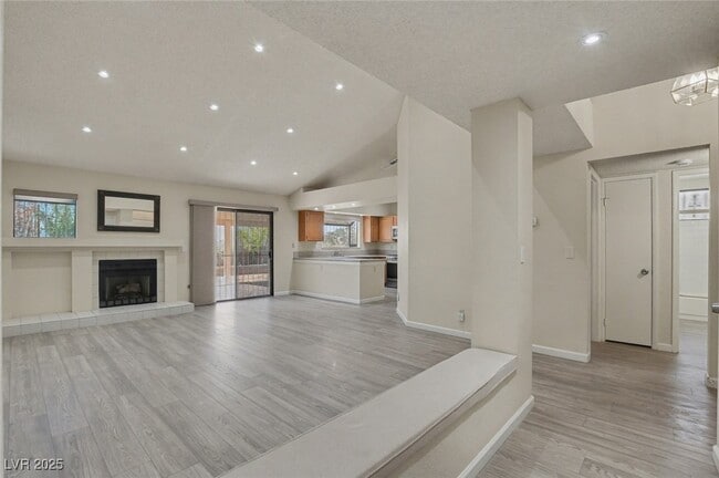 Building Photo - 7951 Aspendale Dr