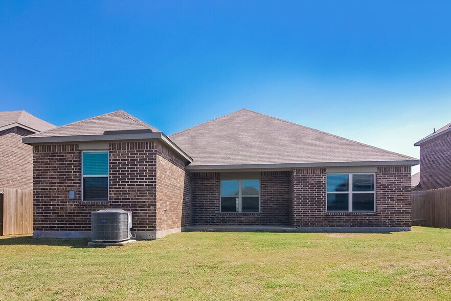 Building Photo - 1516 Millennium Dr