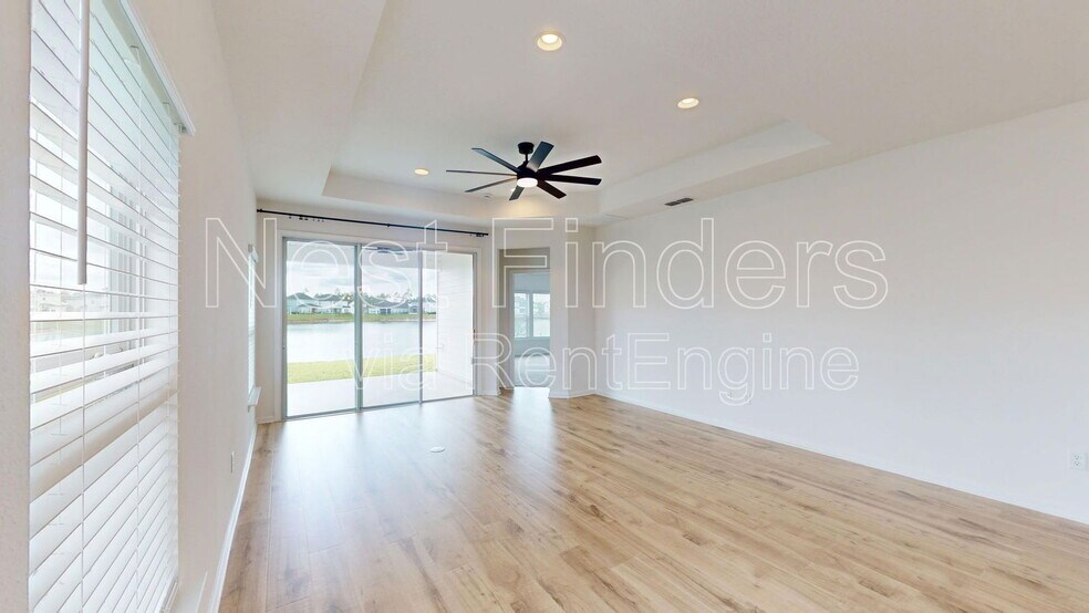 Building Photo - 637 Stargaze Ln