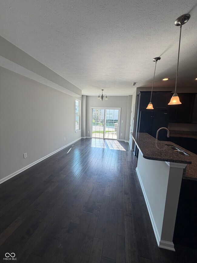 Building Photo - 9681 Angelica Dr