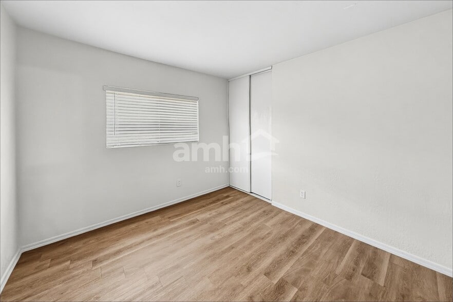 Building Photo - 6159 S Avenue De La Chandelle