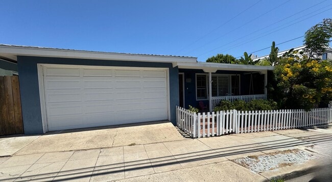 Primary Photo - 2/1 +Bonus Room & Garage North Park Charmer!