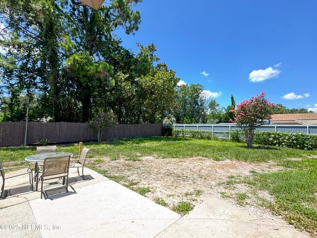 Building Photo - 517 Cody Dr