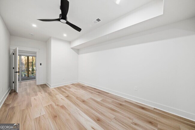 Building Photo - 3784 Pine Needle Dr NW