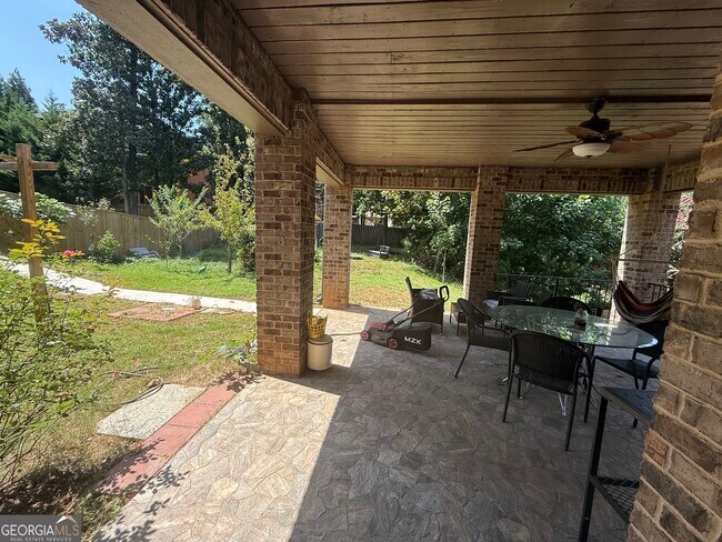 Building Photo - 3816 Chamblee Dunwoody Rd