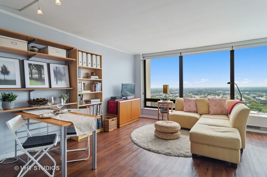 Unit is not furnished. - 5445 N Sheridan Rd