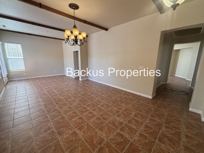 Building Photo - 11 Huerta Ave