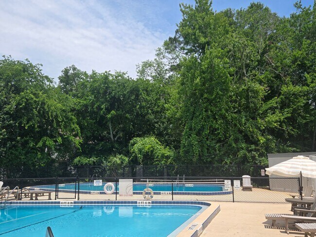 Building Photo - Charming 2-bedroom, 1.5-bath in the desirable Bellamy Forge