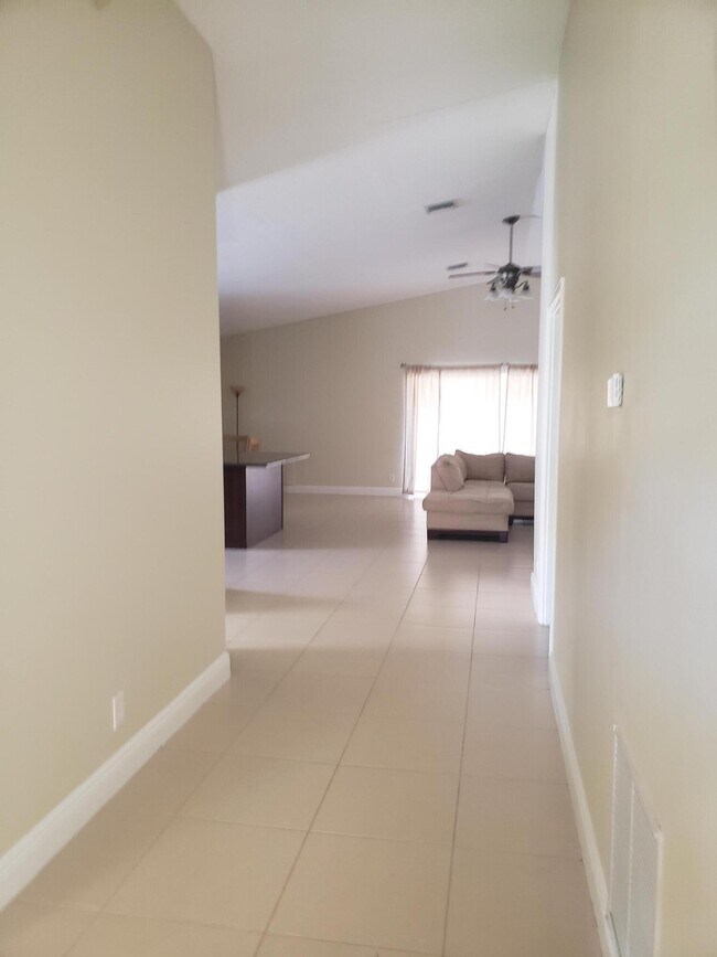 Building Photo - 1448 Waterway Cove Dr
