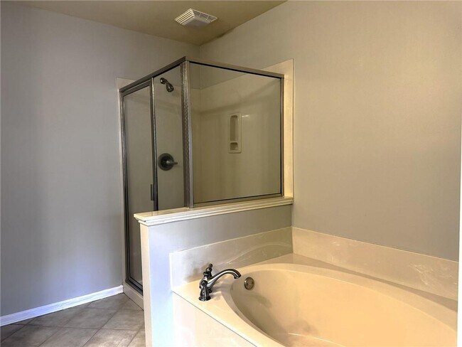 Building Photo - 117 Townview Dr