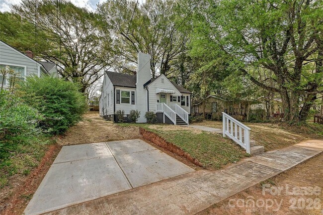 Building Photo - 3108 Rush Ave