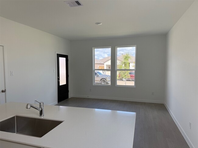 Building Photo - 28611 Bluebonnet Grotto Dr