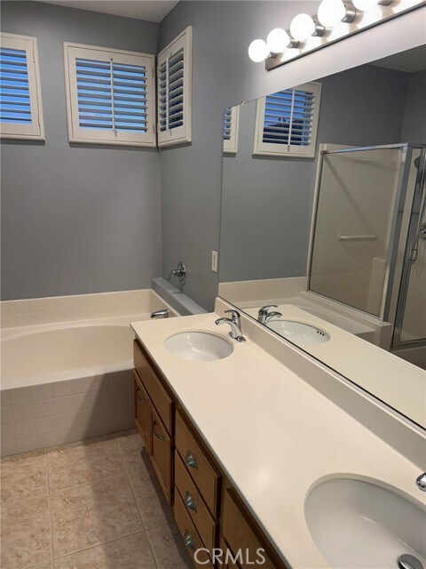 Building Photo - 3410 E Glastonbury Ln