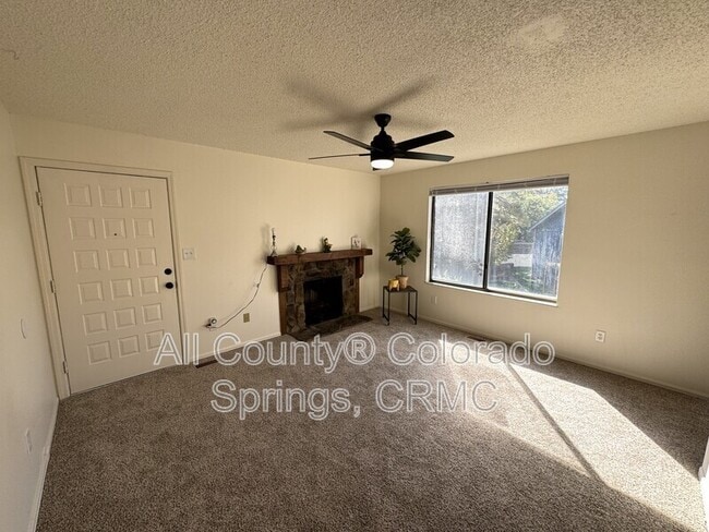 Building Photo - 2713 Hearthwood Ln