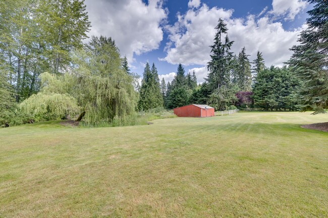 Building Photo - Prestigious Bothell Home on almost 3 Acres!