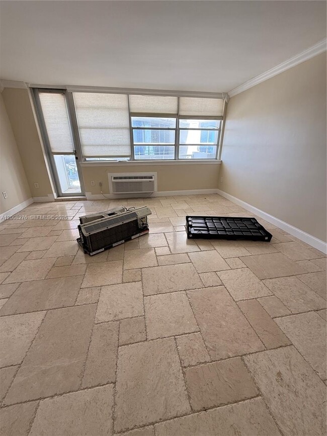 Building Photo - 5313 Collins Ave