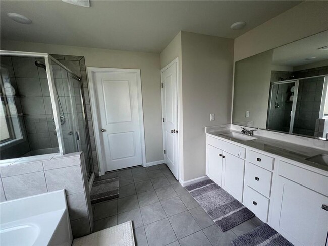 Building Photo - 2336 Bear Paw Dr