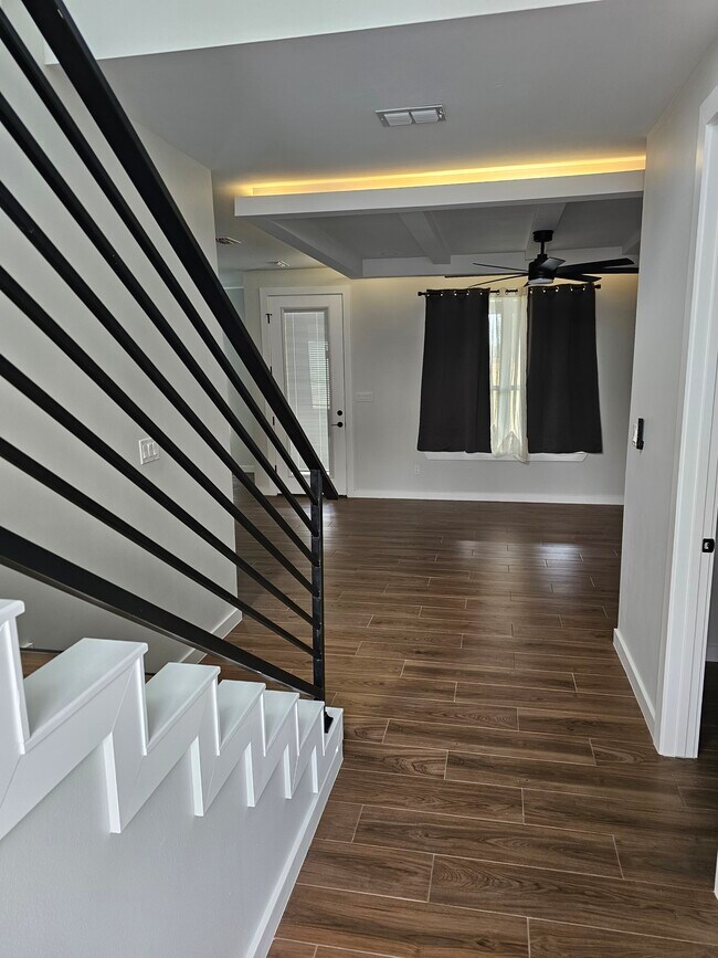 Building Photo - 5303 N Crown Pt