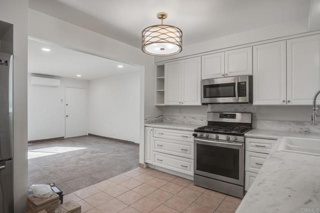 Building Photo - 737 N Alda Dr