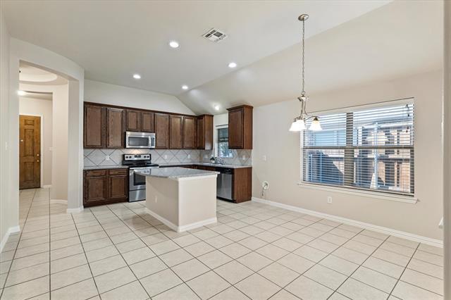 Building Photo - 5012 Seashore Ln