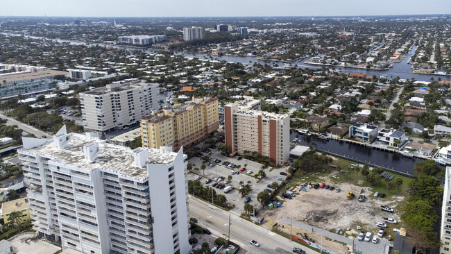 Building Photo - 1391 S Ocean Blvd